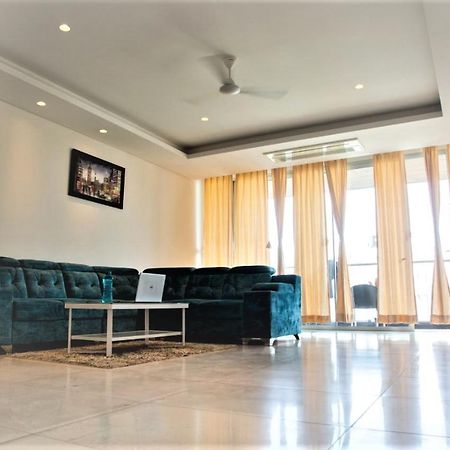 Guest House Service Apartments Pune Bagian luar foto